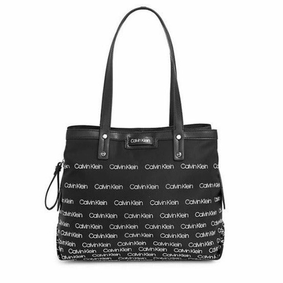 Calvin Klein Classic Zip Shoulder Bag